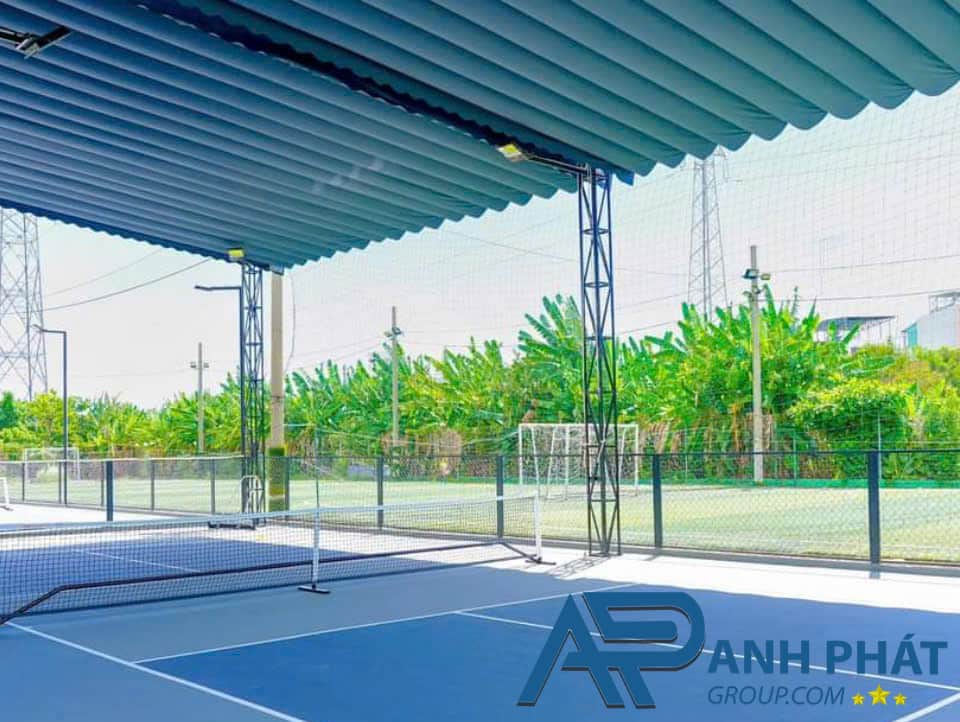 Bạt mái kéo linh hoạt sân ngoài trời