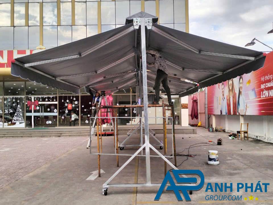 Mái hiên chữ A có bánh xe