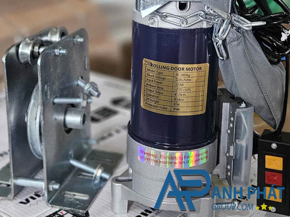 Chất liệu cấu tạo nên motor kéo bạt